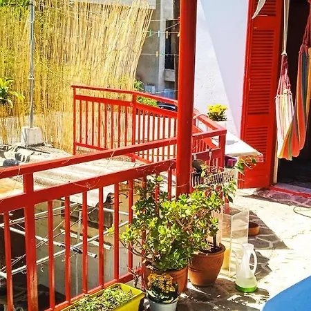 Two-bedrooms In Greek Vintage With Shared Bathroom Affittacamere Corinto